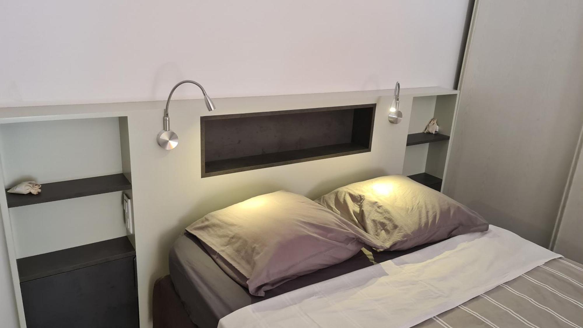 Grand Studio-Loft-Grand Parking-Climatise-Proche Centre Аячо Екстериор снимка