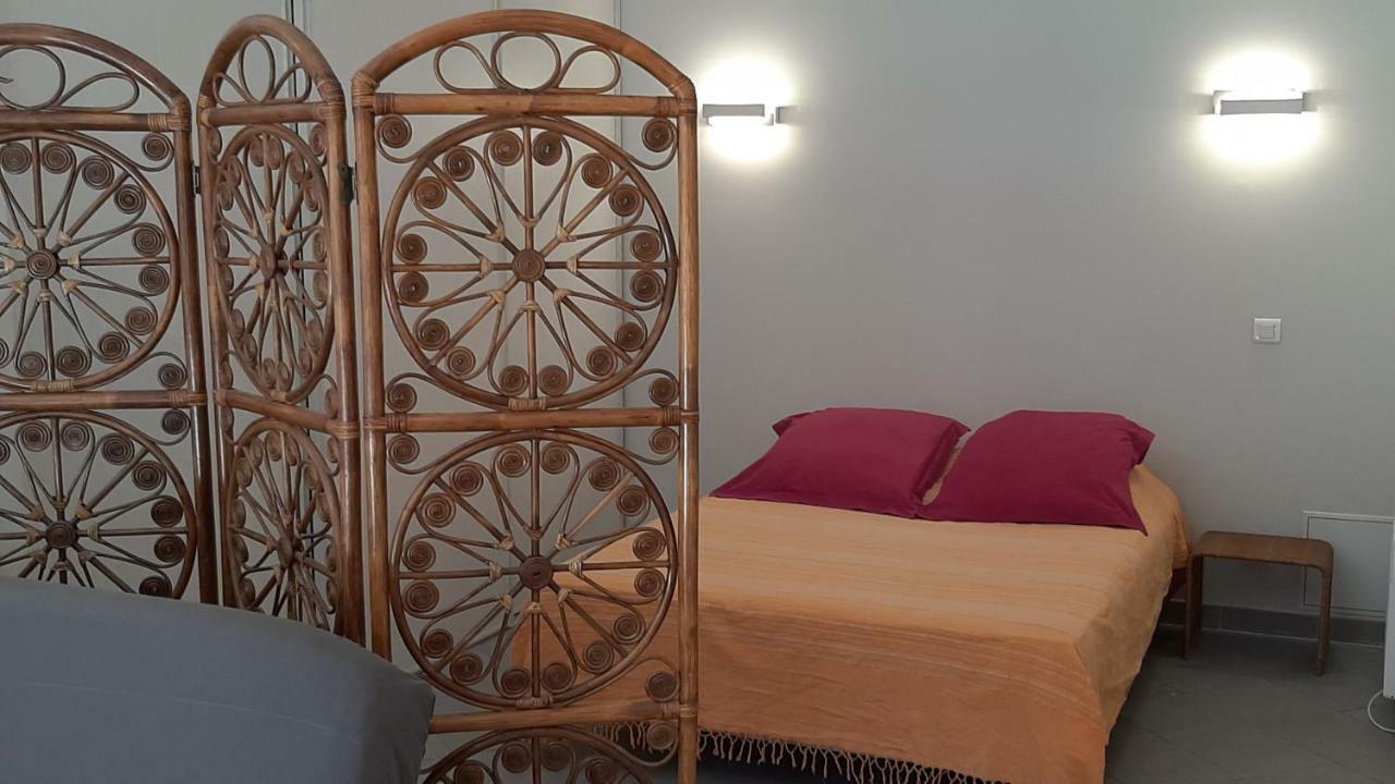 Grand Studio-Loft-Grand Parking-Climatise-Proche Centre Аячо Екстериор снимка