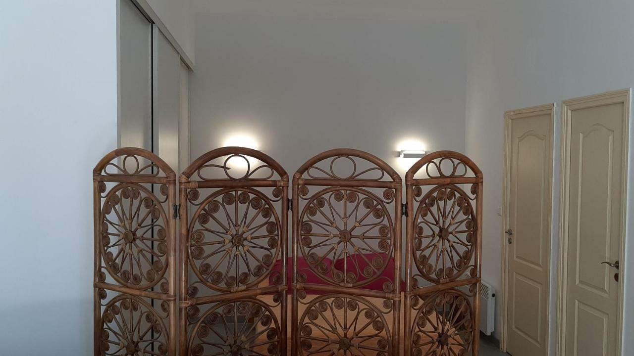 Grand Studio-Loft-Grand Parking-Climatise-Proche Centre Аячо Екстериор снимка